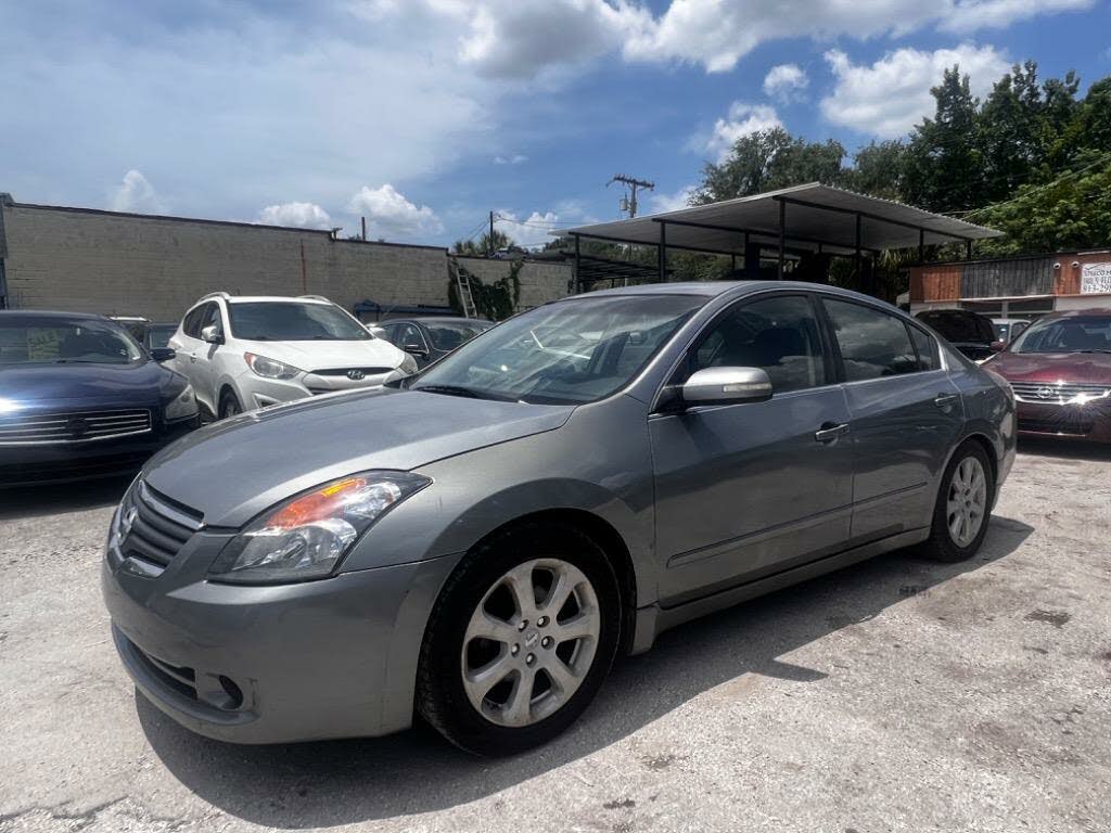 gray nissan altima 2007