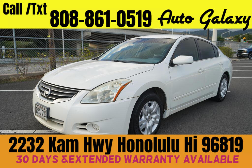 nissan altima white 2010