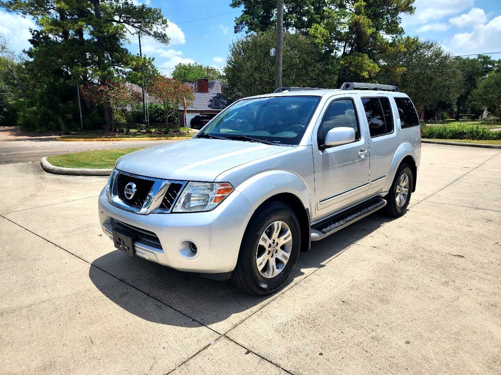 nissan pathfinder le