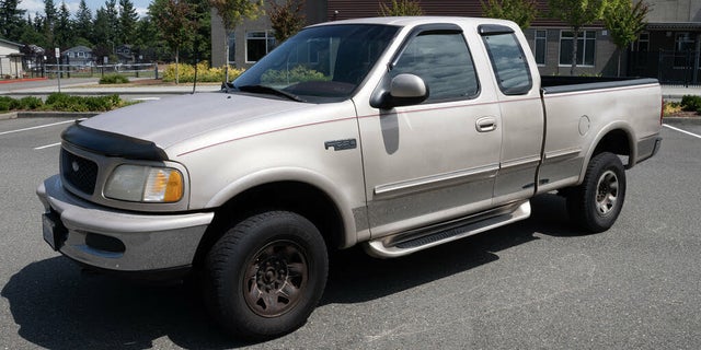1997 Ford F-250 3 Dr XLT 4WD Extended Cab SB