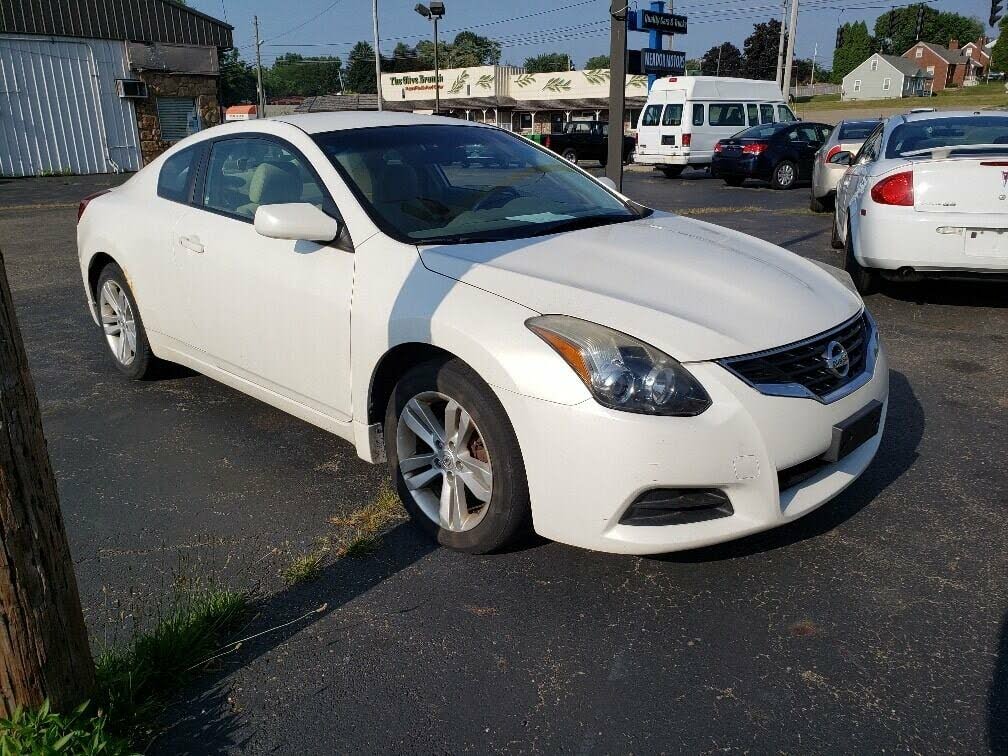 used nissan coupe