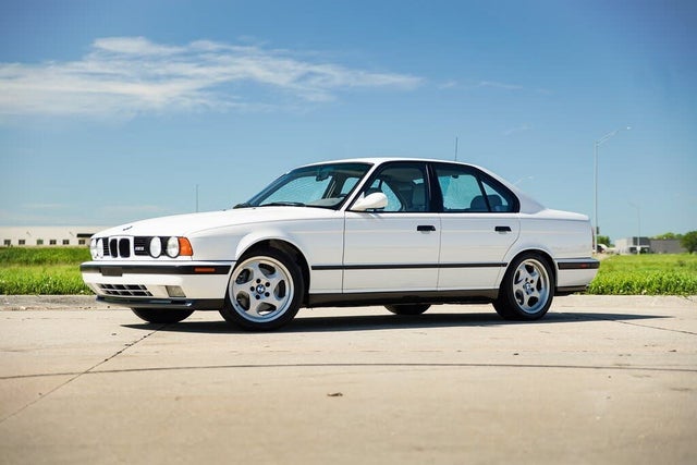 1993 BMW M5 RWD