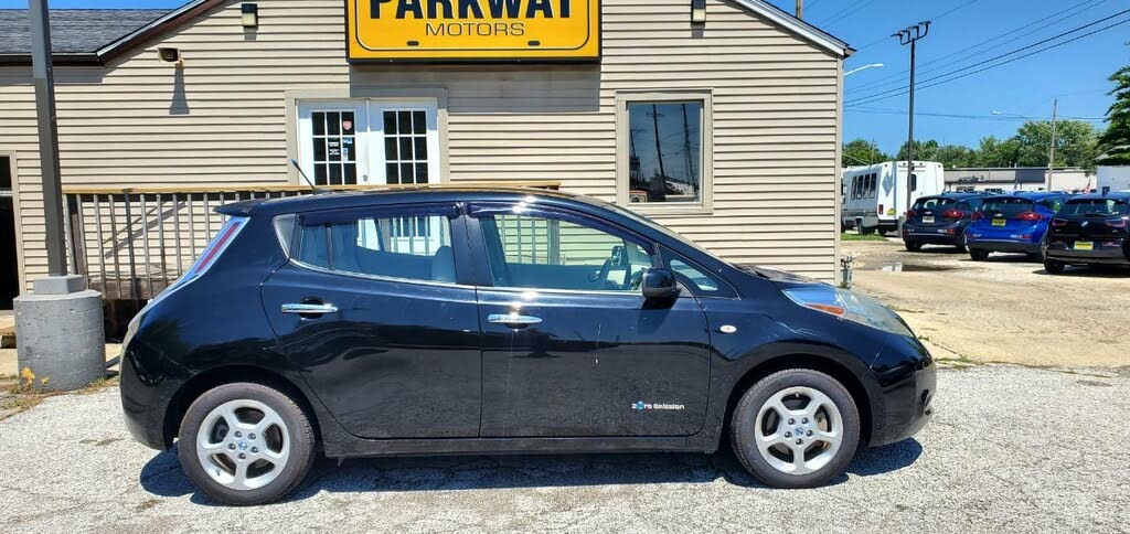 used 2011 nissan leaf