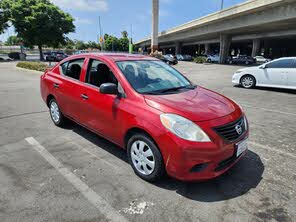 nissan versa 2014 red