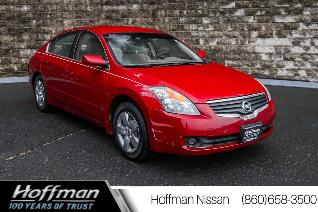 2009 red nissan altima