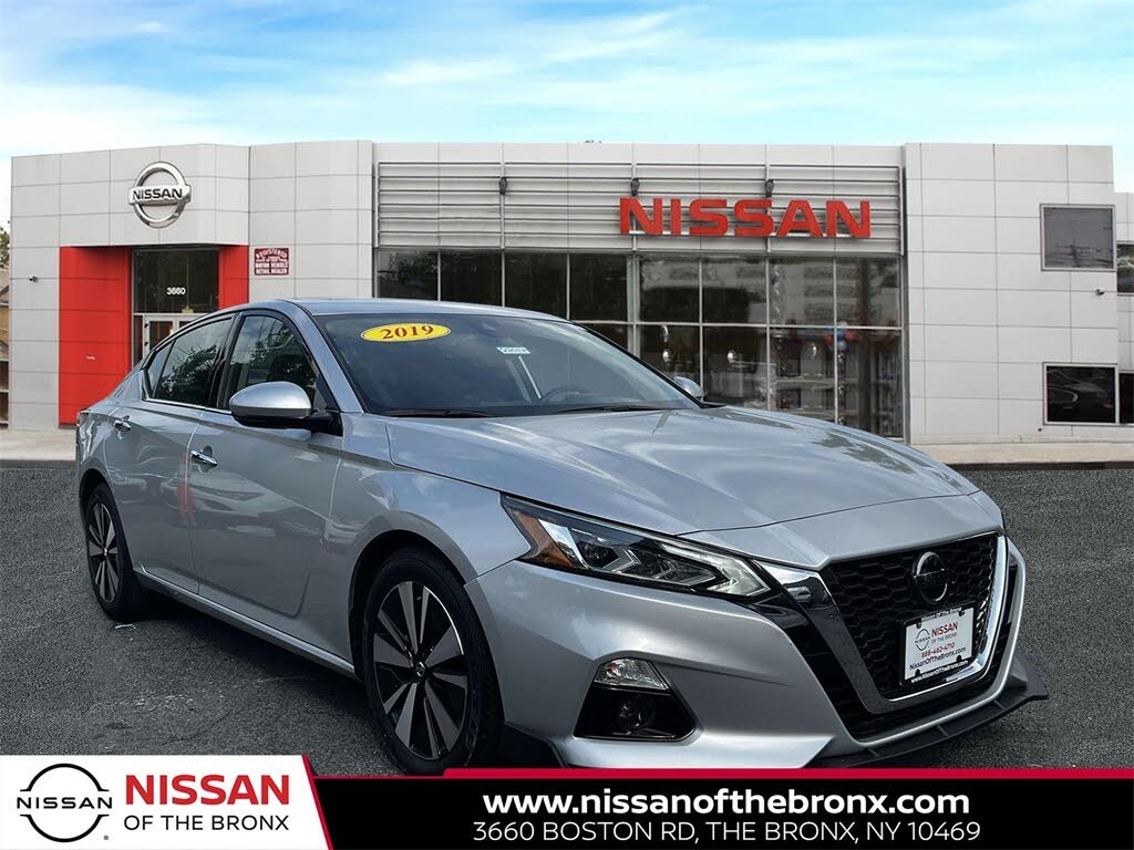 2019 nissan sentra s black