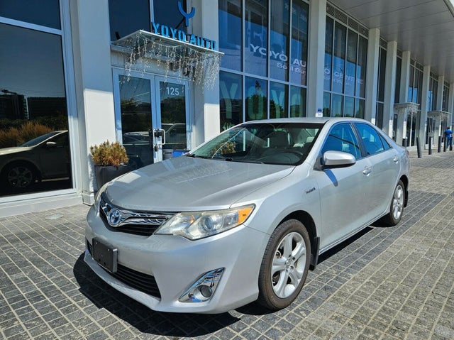 Toyota Camry Hybrid XLE FWD 2013