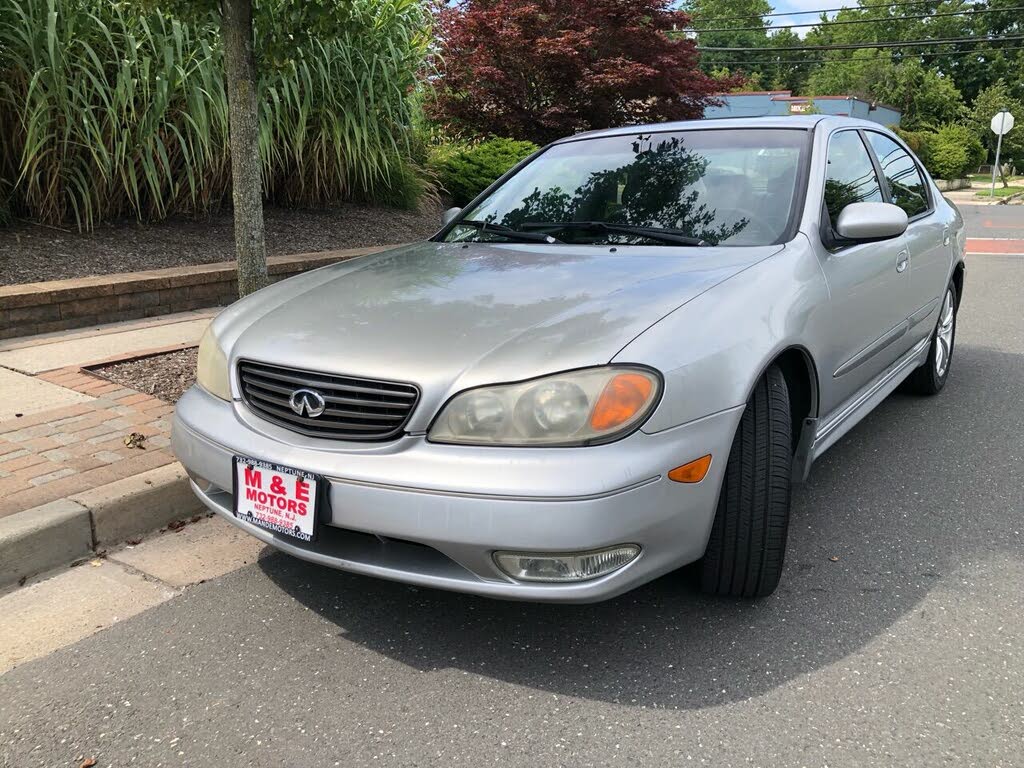 2002 INFINITI I35 Luxury FWD