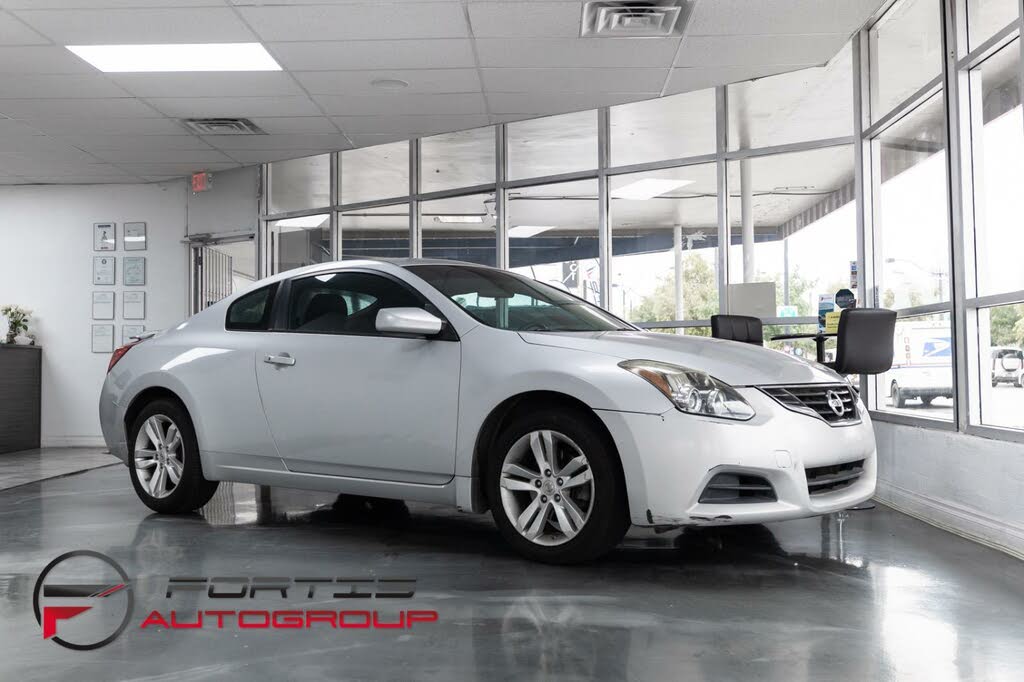 used 2011 nissan altima coupe