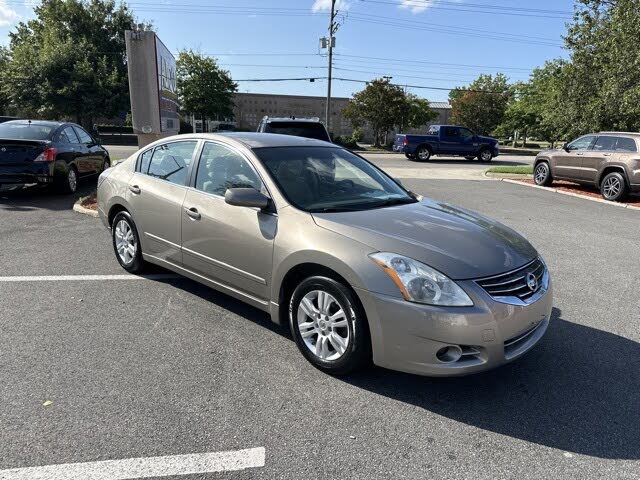 2012 nissan altima gold