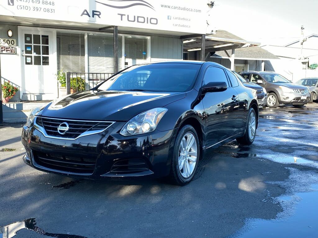 2013 nissan altima coupe black