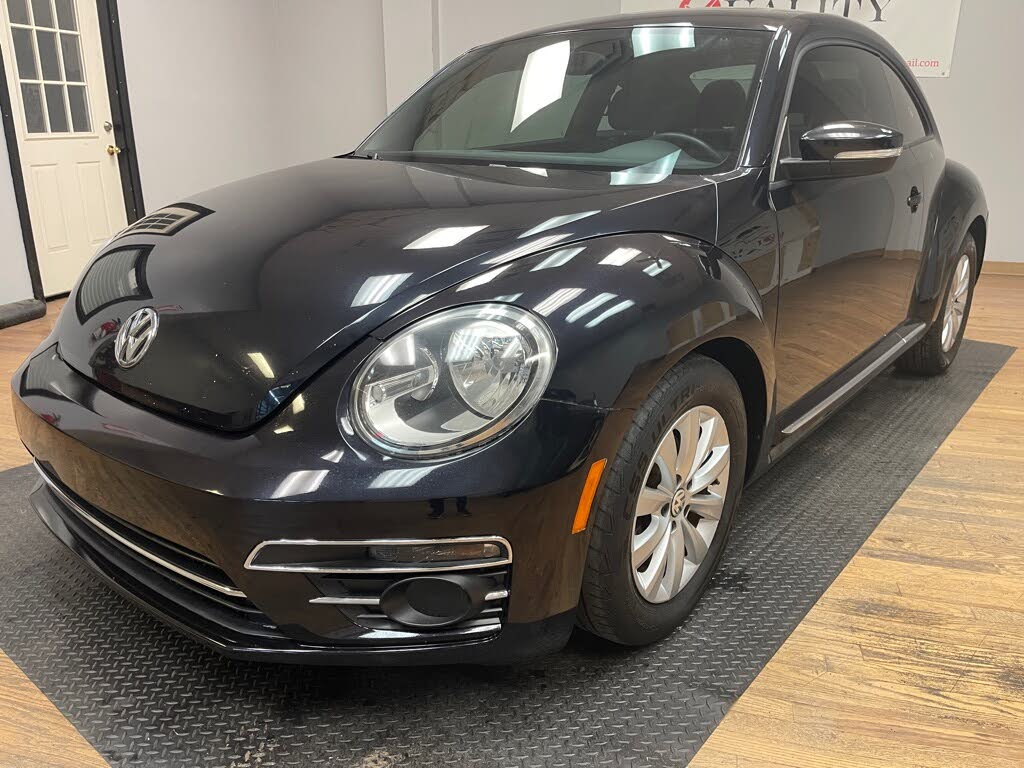 2019 Volkswagen Beetle 2.0T S Hatchback FWD