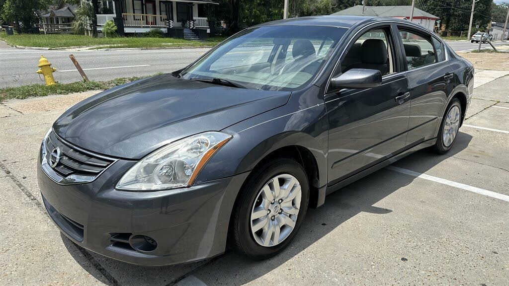 2012 nissan altima near me