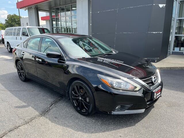 2019 nissan maxima gray