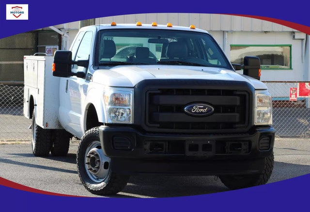 2014 Ford F-350 Super Duty Chassis XL Crew Cab DRW 4WD