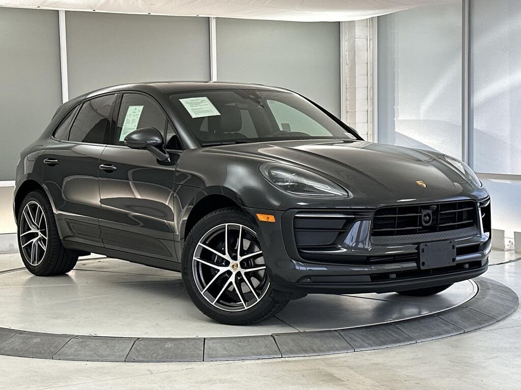 New 2024 Porsche Macan S SUV in Woodland Hills #