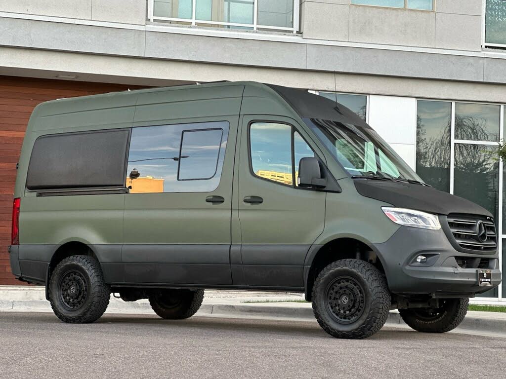 Freightliner vans for sales sale