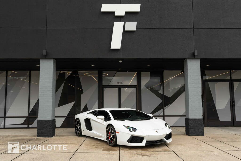 Lambo Louis