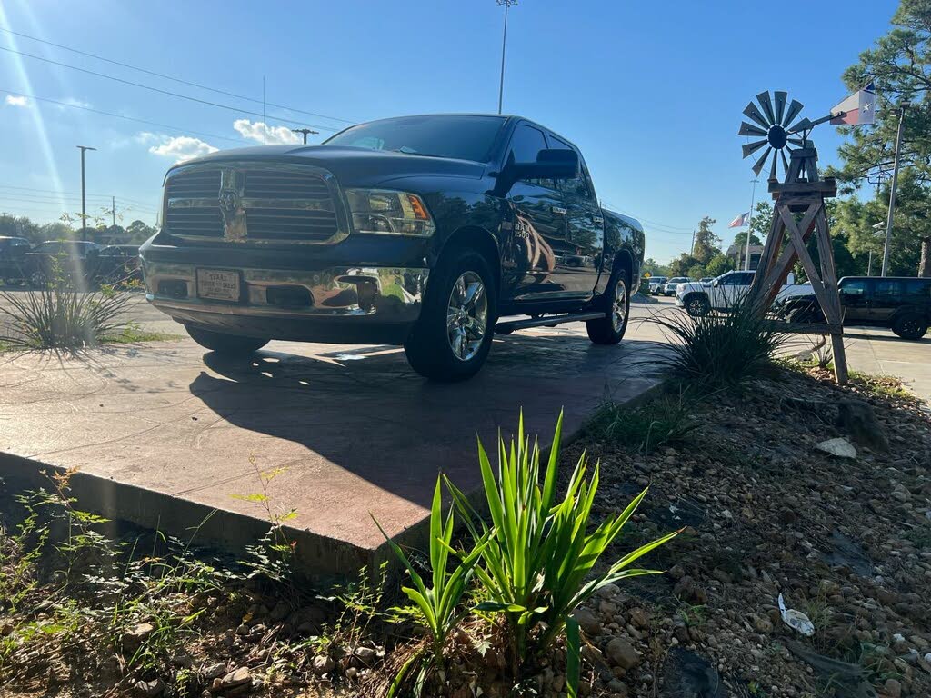 2016 RAM 1500 Lone Star Crew Cab 4WD