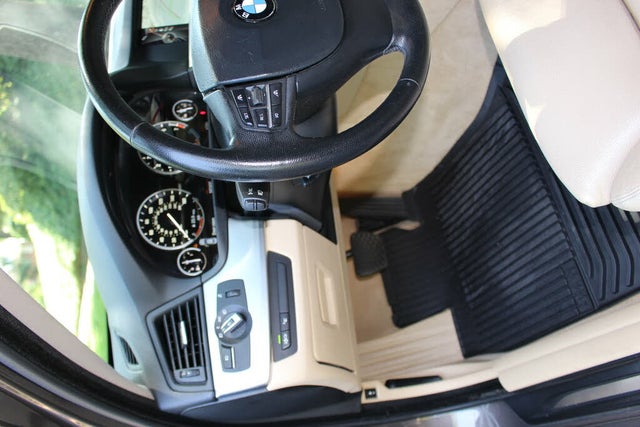 2013 BMW 5 Series 550i Sedan RWD