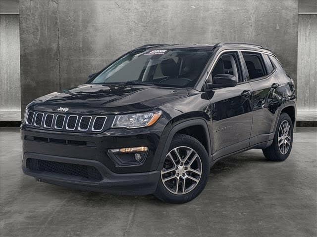 2020 Jeep Compass Latitude with Sun and Wheel Package FWD