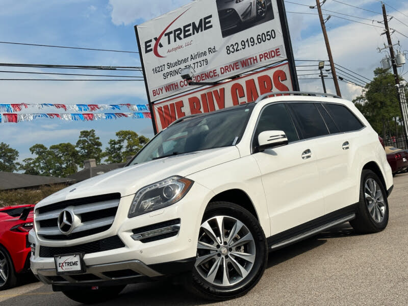 Mercedes-Benz GL Review: GL350 BlueTec - Drive