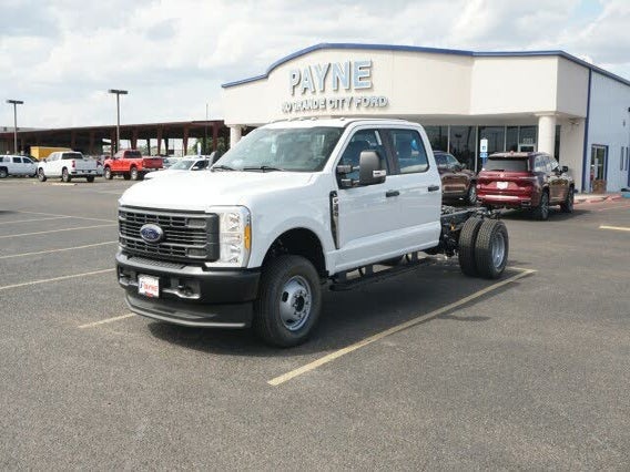 2023 Ford F-350 Super Duty Chassis XL Crew Cab DRW 4WD