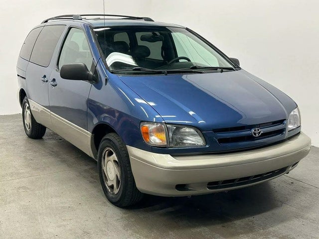 2000 Toyota Sienna XLE