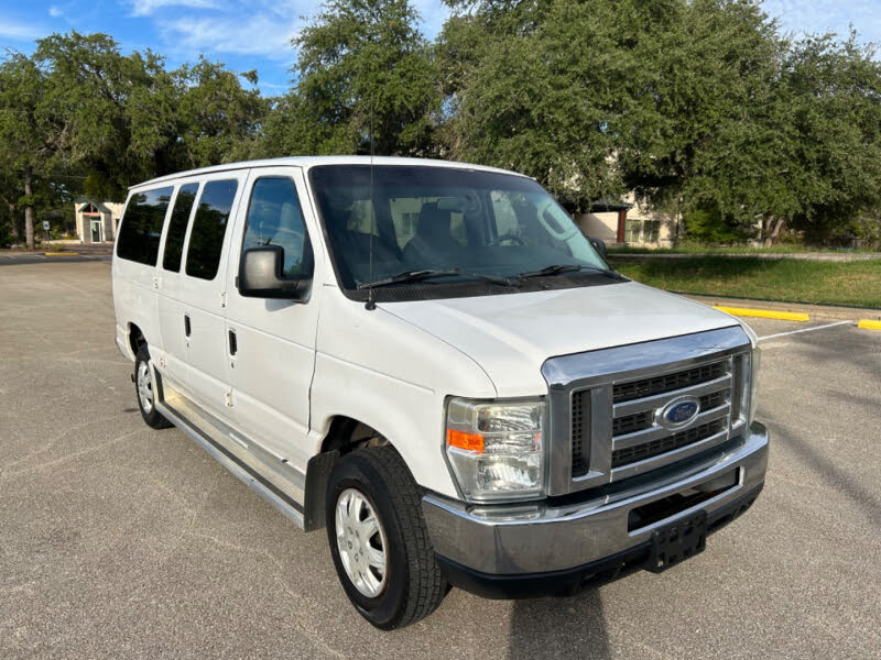 2016 ford sales e350 passenger van