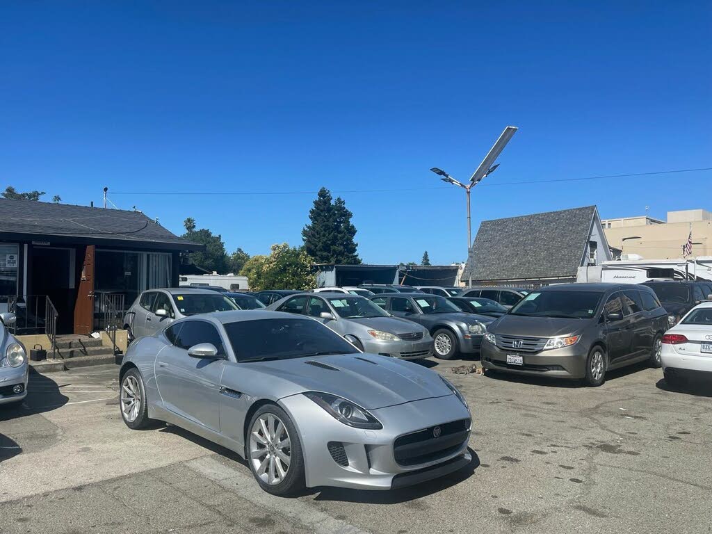 2017 Jaguar F-TYPE Premium Coupe RWD