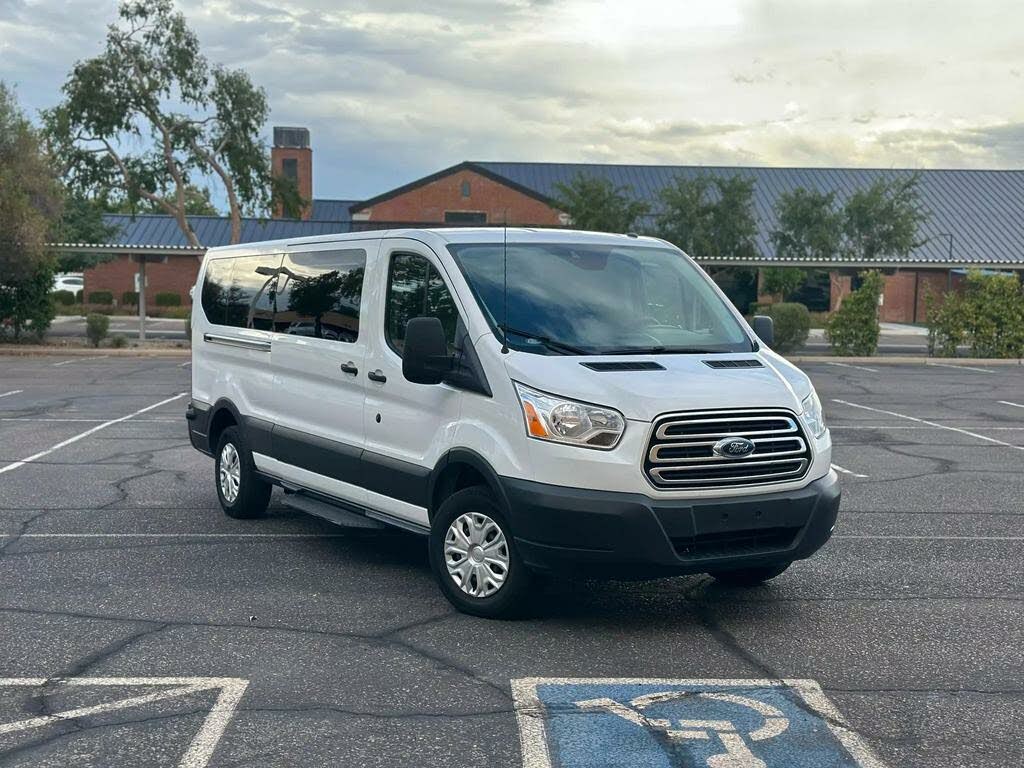 2018 15 shop passenger ford transit