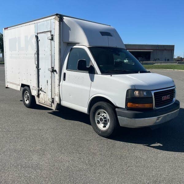 2014 gmc savana box truck