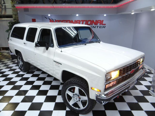 1990 Chevrolet Suburban V2500 4WD