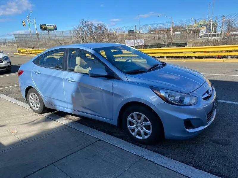 2012 Hyundai Accent GLS sedan