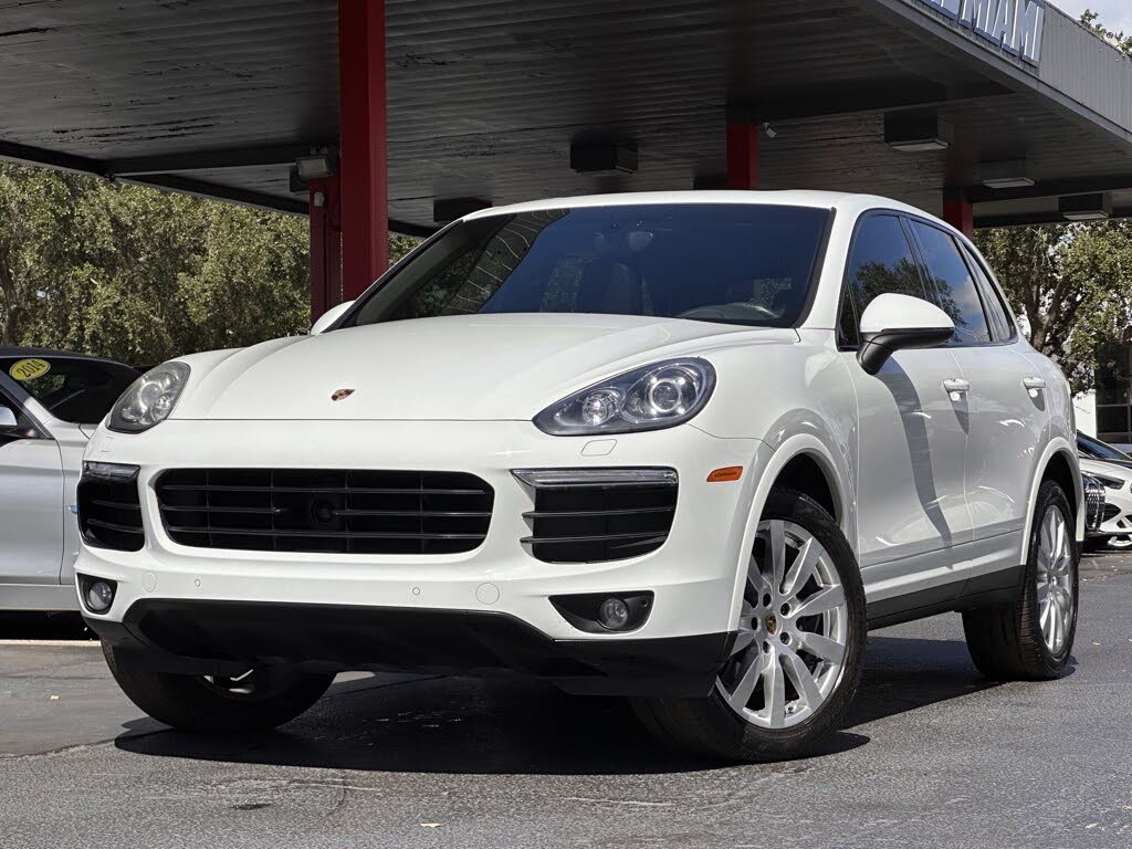 New Porsche Cayenne in Stock in West Palm Beach