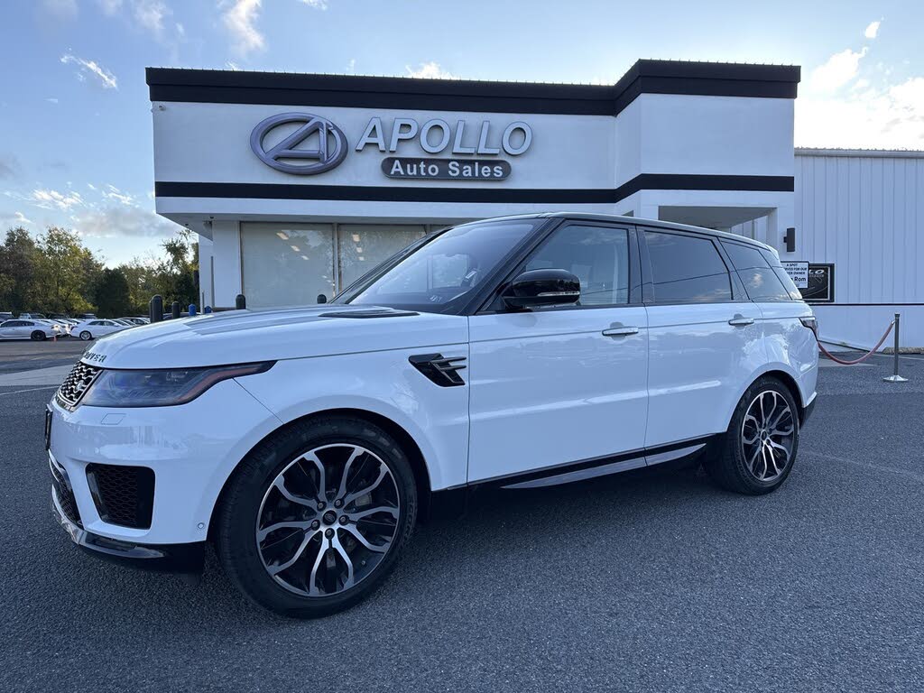 Swanky Drive Time with the 2023 Range Rover Sport SE