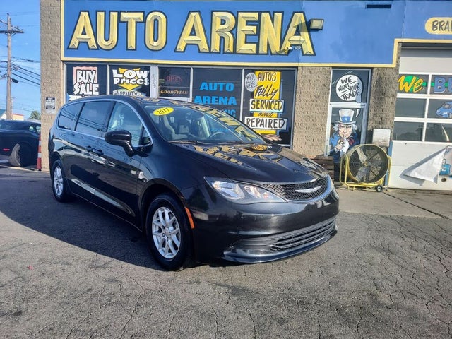 2017 Chrysler Pacifica LX FWD