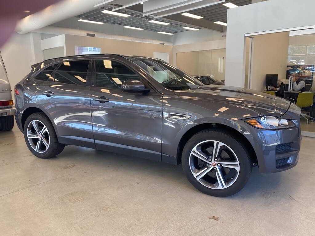 Pre-Owned 2017 Jaguar F-PACE 35t Premium Sport Utility in Hartford