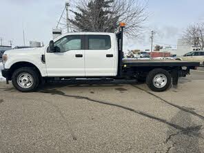 Ford F-350 Super Duty XL Crew Cab 4WD