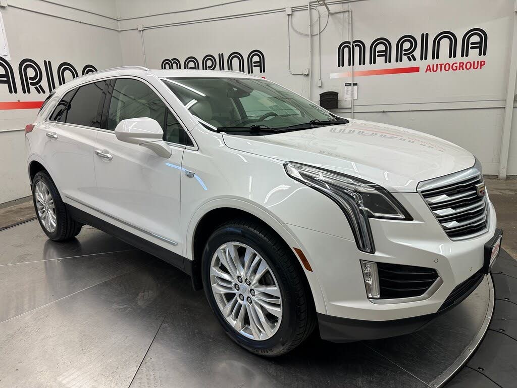 WOODSIDE Silver 2024 Cadillac XT5: New Suv for Sale - C240066