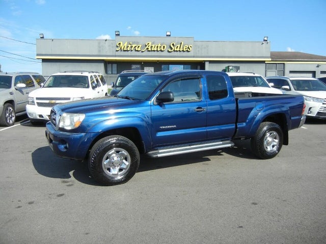 2006 Toyota Tacoma PreRunner V6 4dr Access Cab SB with automatic