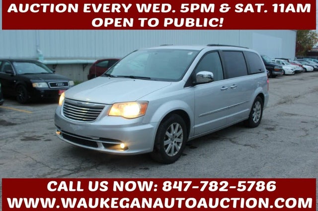 2011 Chrysler Town & Country Touring-L FWD