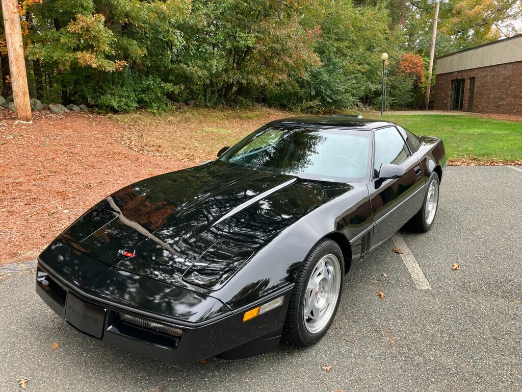 1990 Chevrolet Corvette Coupe RWD