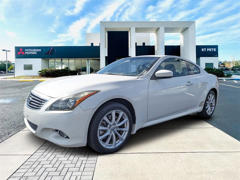 2022 infiniti g37 white