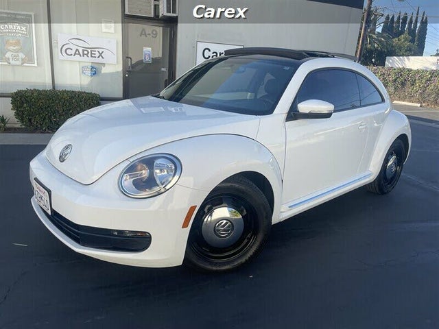 2013 Volkswagen Beetle 2.5L with Sunroof