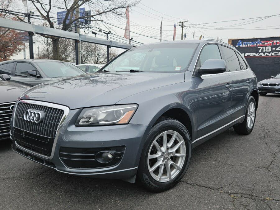 https://static.cargurus.com/images/forsale/2023/11/10/22/23/2012_audi_q5-pic-9081596982307503886-1024x768.jpeg