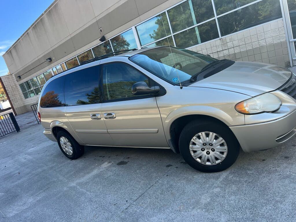 Gold sales chrysler minivan