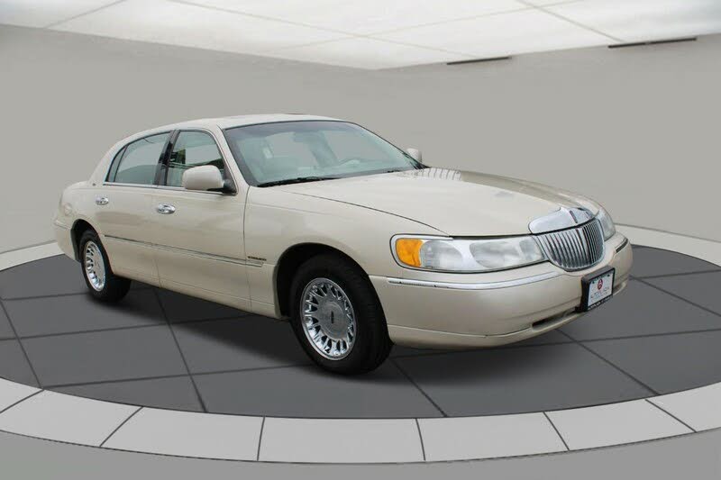 Used 2002 Lincoln Town Car for Sale in Rolla MO with Photos