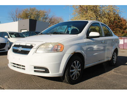 16 Used 2004 Chevrolet Aveo 5 LS Hatchback FWD for Sale - CarGurus.ca
