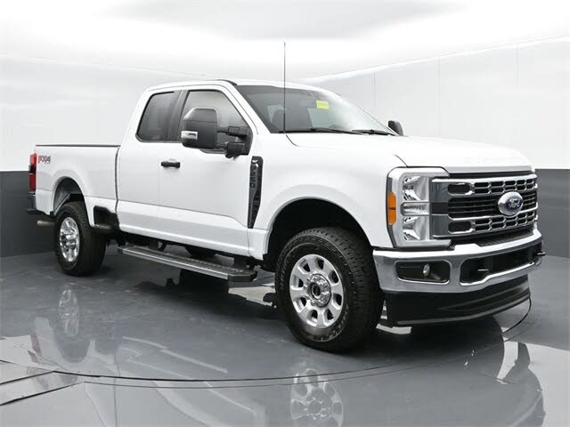 levantado 2023 f250 blanco